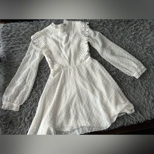 Beautiful White Dress for Girls - Excellent Condition -
